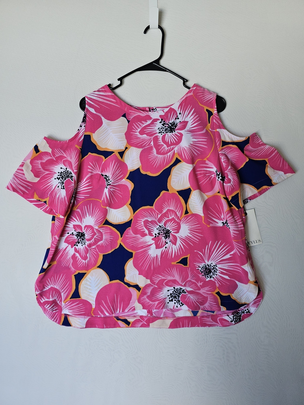 Stylus NWT Vibrant Pink Floral Cold Shoulder Top - Size XL